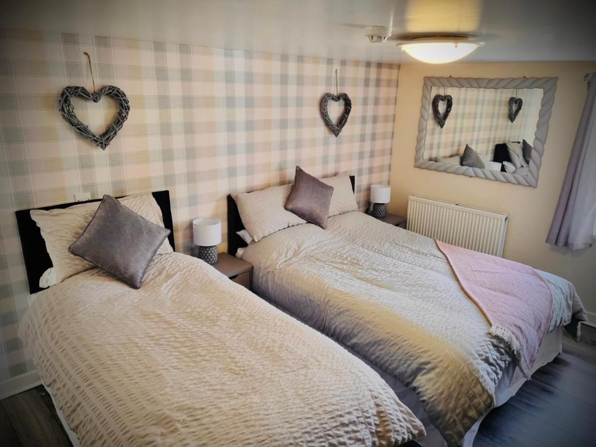 The Crown Inn Ystalyfera Екстер'єр фото