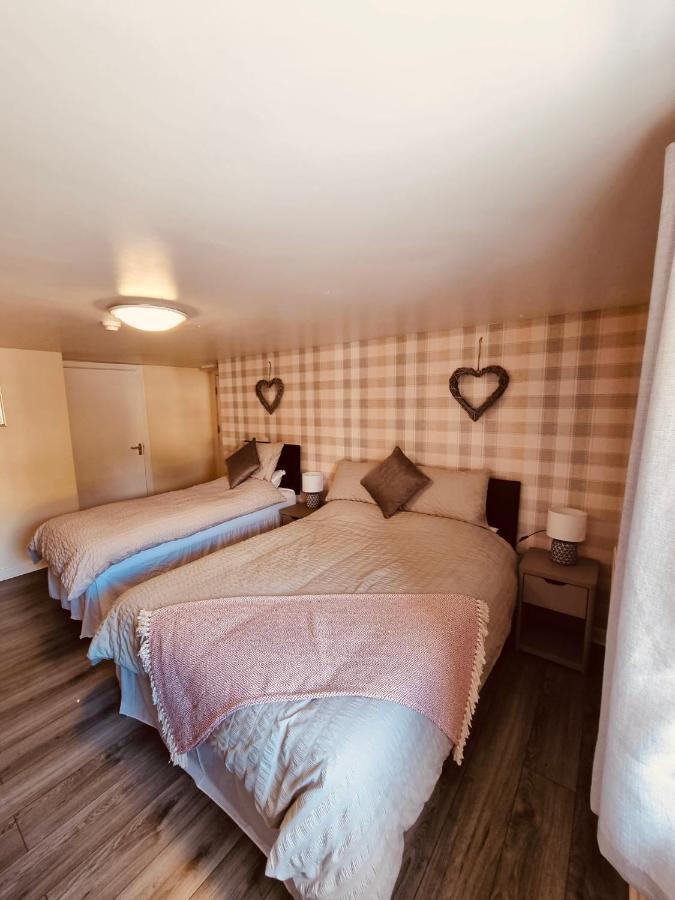 The Crown Inn Ystalyfera Екстер'єр фото