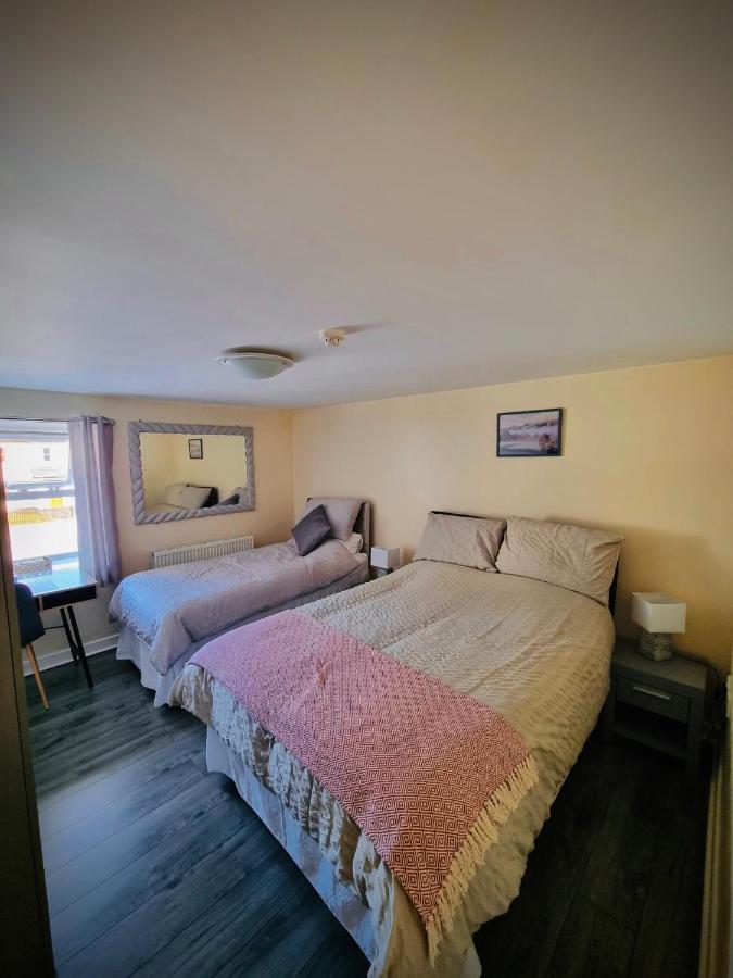The Crown Inn Ystalyfera Екстер'єр фото