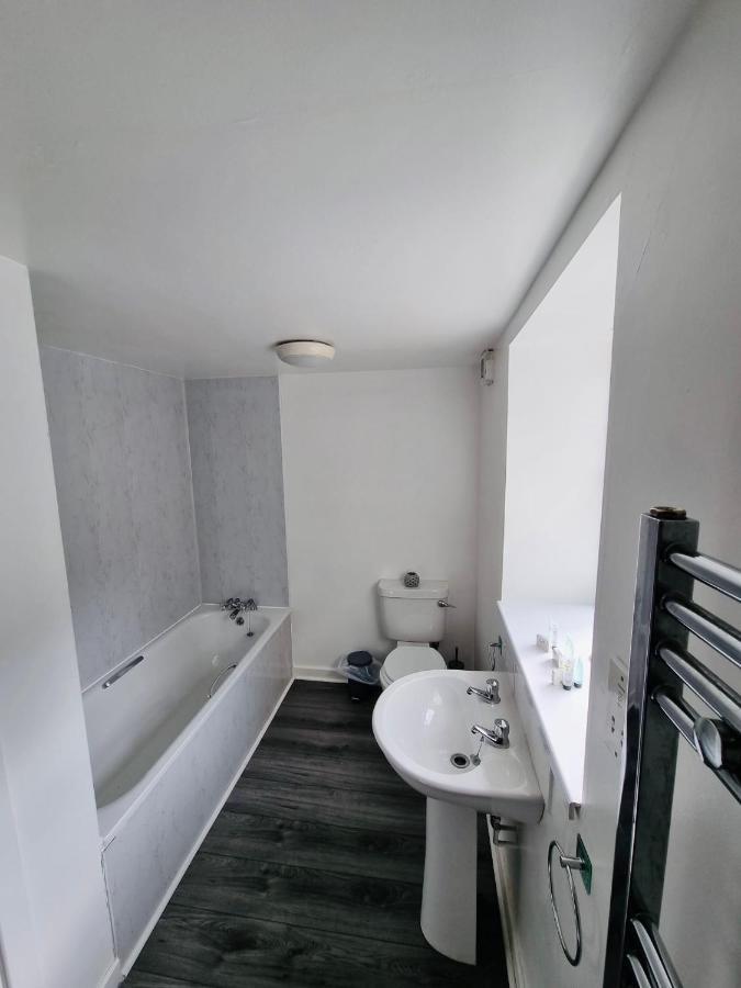 The Crown Inn Ystalyfera Екстер'єр фото